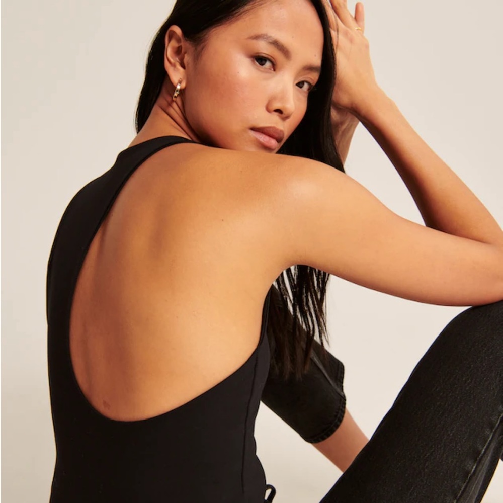 Double-Layered Seamless Fabric Open Back Bodysuit